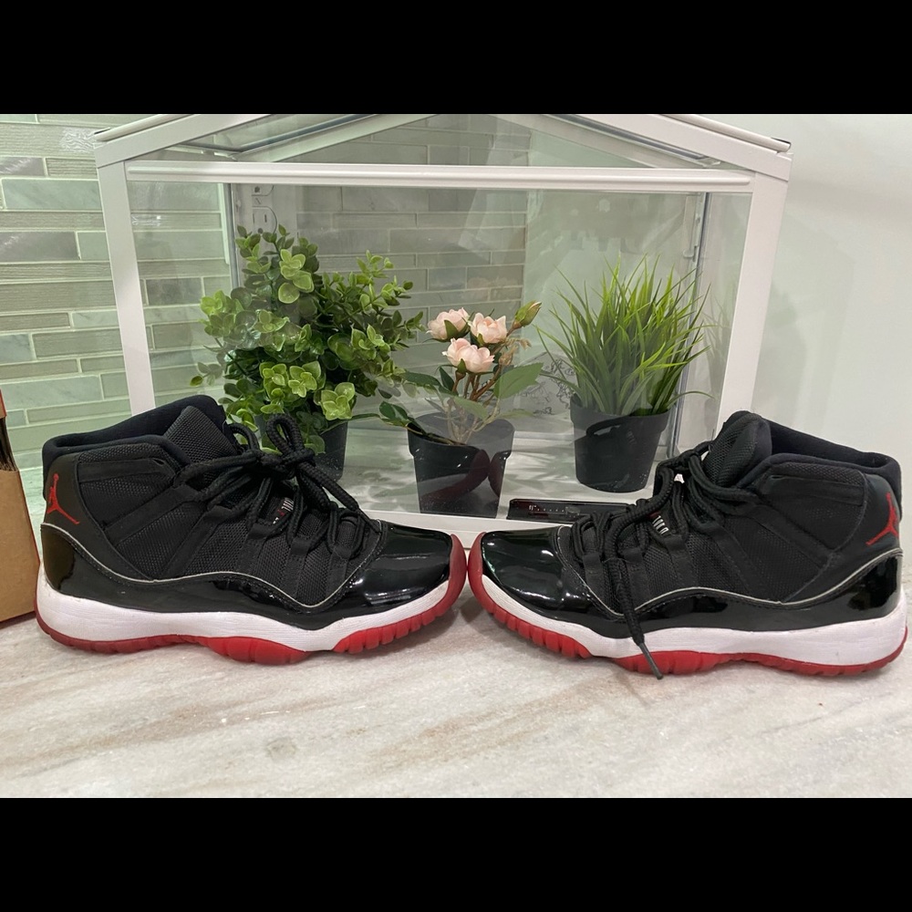 Jordan 11 bred 2019 authentic